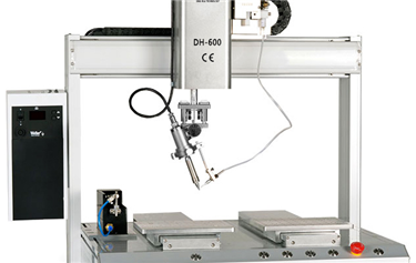 相比传统手工业，自动焊锡机给生产制造业带来了哪些便利？